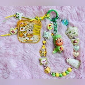 Adorable “Twinkle Twinkle “ Figure Keychain with Green and Yellow Accessories